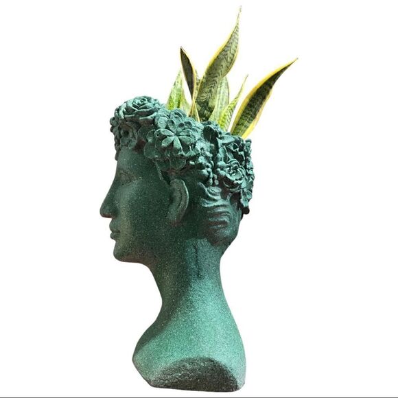 19" LADY WITH DAISIES PLANTER - Poly resin material in Green. - Picture 10 of 14